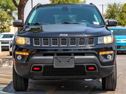 Used 2017 Jeep Compass Trailhawk w/ Navigation Group AWD/4WD image 4