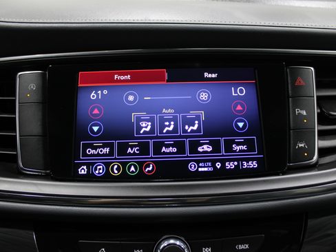 Used 2024 Buick Enclave Premium image 20