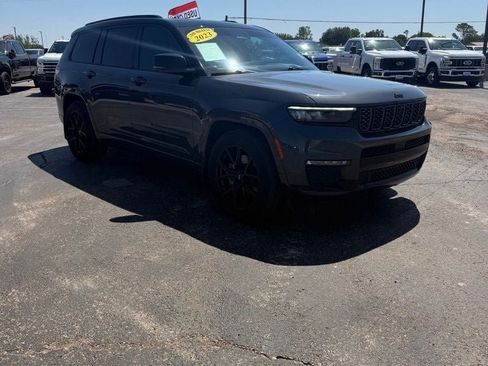 Used 2023 Jeep Grand Cherokee L Summit AWD/4WD image 3