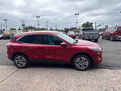 Used 2022 Ford Escape SEL w/ Technology Package AWD/4WD image 9