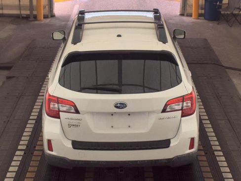 Used 2015 Subaru Outback 2.5i Limited AWD/4WD image 5