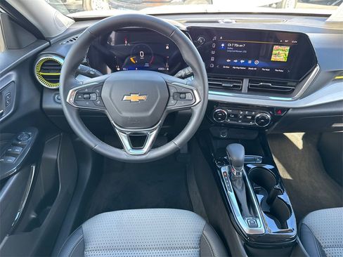 Used 2026 Chevrolet Trax LT w/ Driver Confidence Package image 22