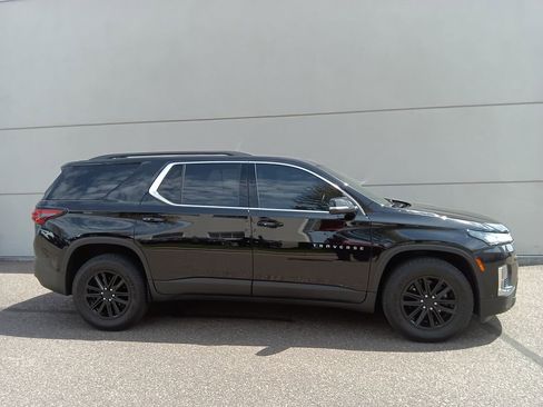 Used 2022 Chevrolet Traverse LT w/ LPO, Floor Liner Package AWD/4WD image 2