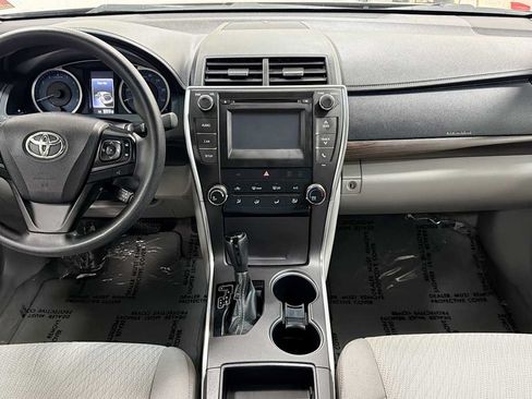 Certified 2016 Toyota Camry LE FWD image 25