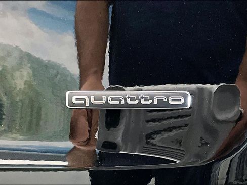 Used 2025 Audi Q5 2.0T Premium Plus w/ Premium Plus Package image 9