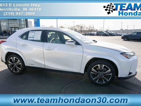 Used 2022 Lexus UX 250h w/ Premium Package image 1