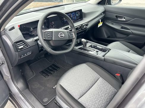 New 2026 Nissan Sentra SV w/ SV Convenience Package FWD image 12