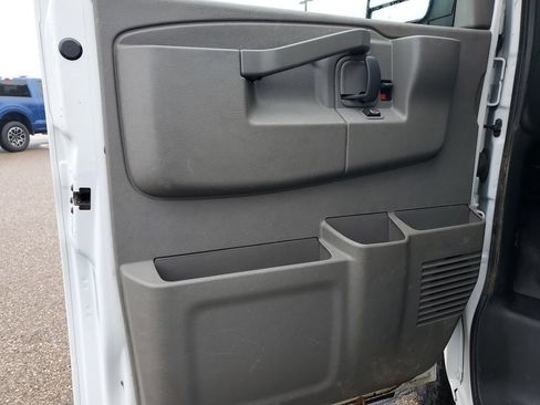 Used 2019 Chevrolet Express 3500 w/ Power Convenience Package RWD image 9