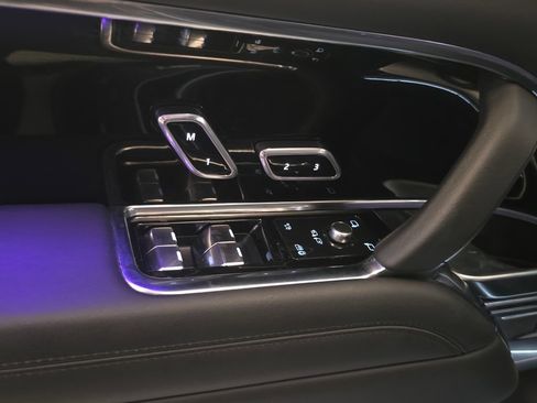 Certified 2023 Land Rover Range Rover SE AWD/4WD image 31