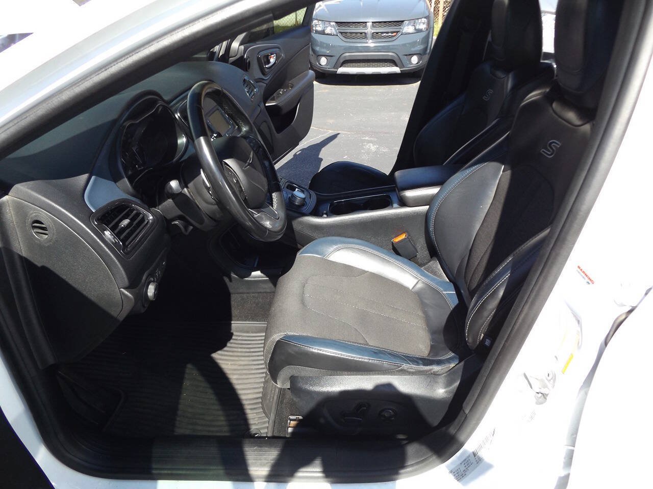 Used 2016 Chrysler 200 S AWD/4WD image 13