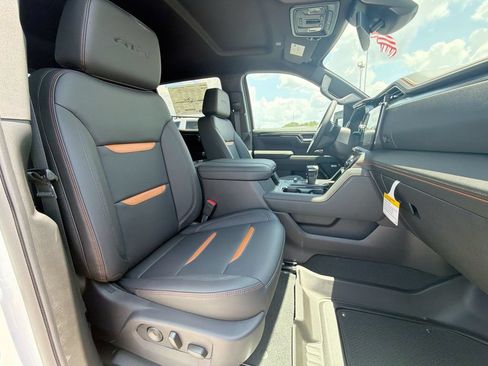 New 2026 GMC Sierra 1500 AT4 w/ AT4 Premium Package AWD/4WD image 14