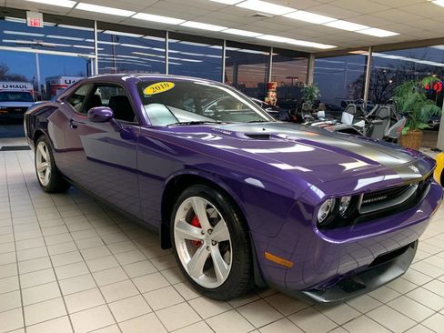 Used 2010 Dodge Challenger SRT8 w/ SRT Option Group II image 4