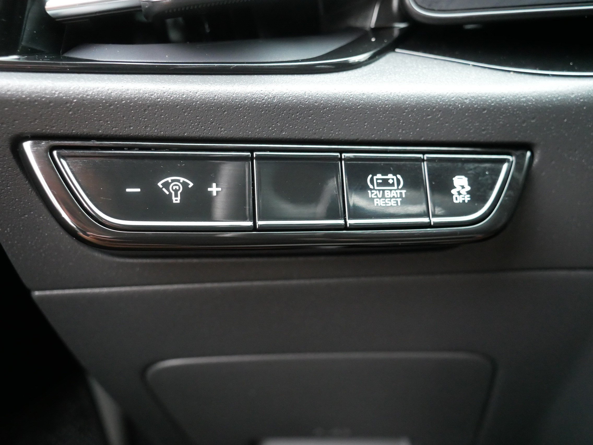Certified 2025 Kia Niro EX Touring FWD image 26