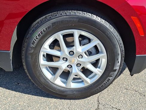 Used 2023 Chevrolet Equinox LT FWD image 11