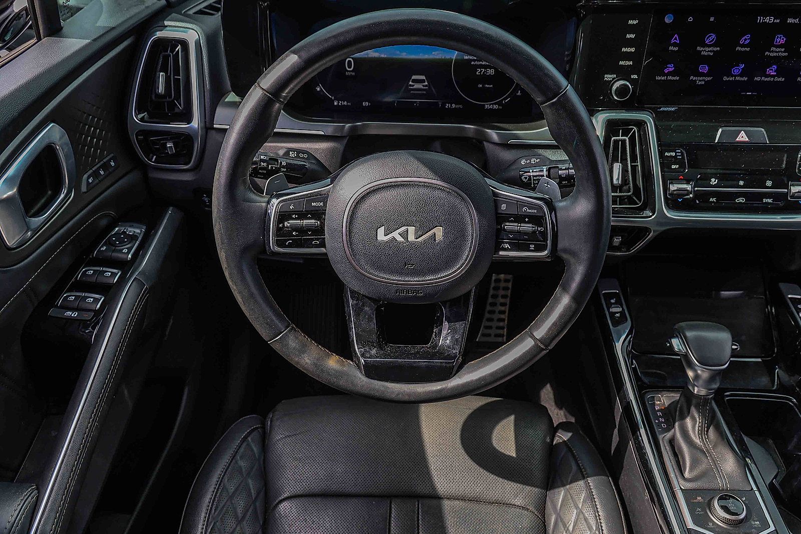 Certified 2023 Kia Sorento SX AWD/4WD image 16