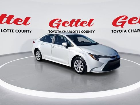 Certified 2023 Toyota Corolla LE image 2