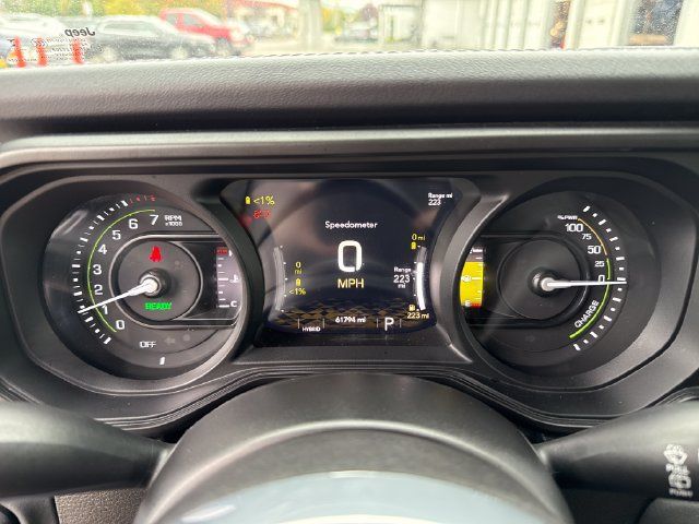 Used 2024 Jeep Wrangler Unlimited Sahara AWD/4WD image 18