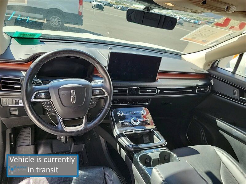 Used 2022 Lincoln Nautilus Reserve AWD/4WD image 7