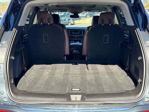 Used 2018 Buick Enclave Avenir w/ Avenir Technology Package image 16