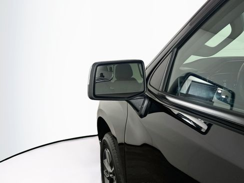 Used 2024 Chevrolet Silverado 1500 LT AWD/4WD image 16