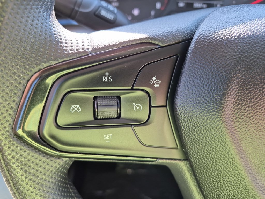 Used 2025 Chevrolet Trax LS FWD image 19