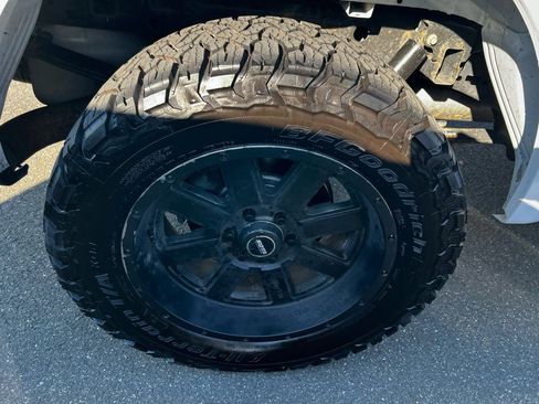 Used 2018 Ford F150 XLT w/ Equipment Group 302A Luxury image 12