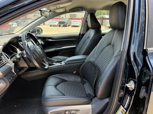 Used 2019 Toyota Camry SE FWD image 24