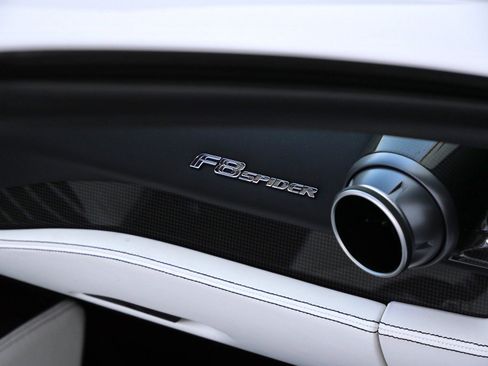 Used 2022 Ferrari F8 Tributo image 26