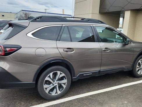 Used 2022 Subaru Outback Limited XT image 4