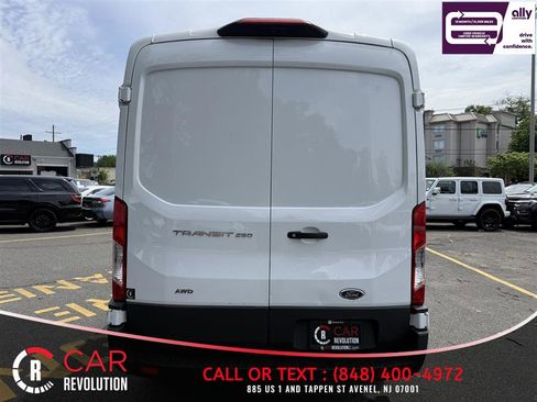 Used 2023 Ford Transit 250 Medium Roof AWD image 5