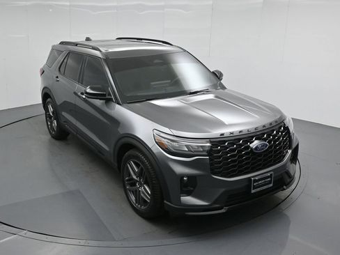 Used 2025 Ford Explorer ST w/ Sun And Sound Package AWD/4WD image 43