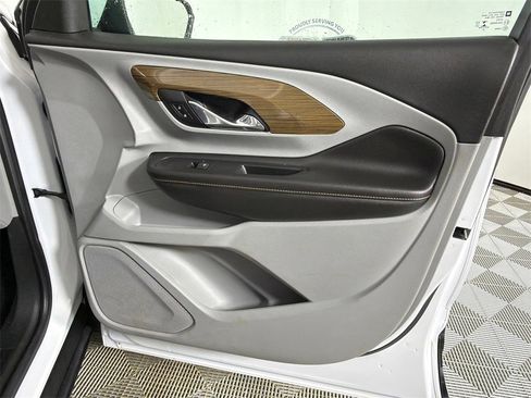 Used 2020 GMC Terrain SLE w/ Driver Convenience Package image 15