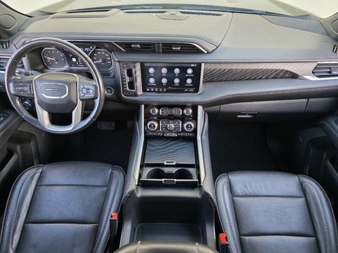 Used 2021 GMC Yukon Denali image 9