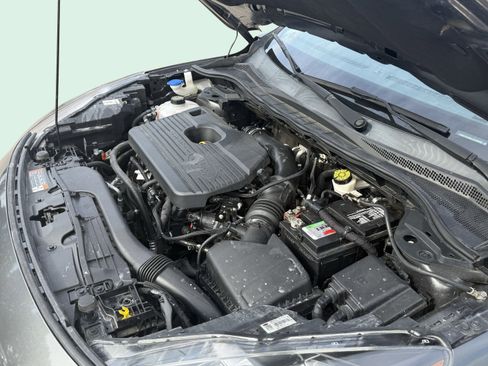 Used 2020 Ford Escape Titanium image 18