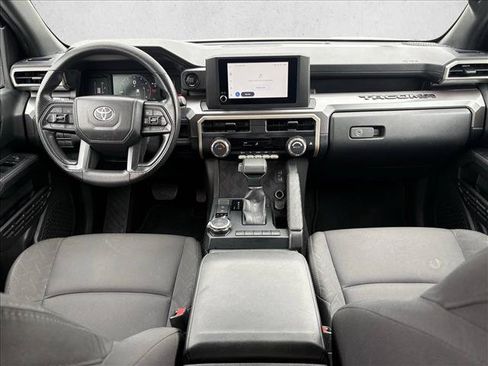 Certified 2025 Toyota Tacoma SR5 AWD/4WD image 23