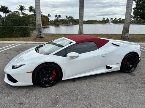 Used 2017 Lamborghini Huracan LP 610-4 image 2