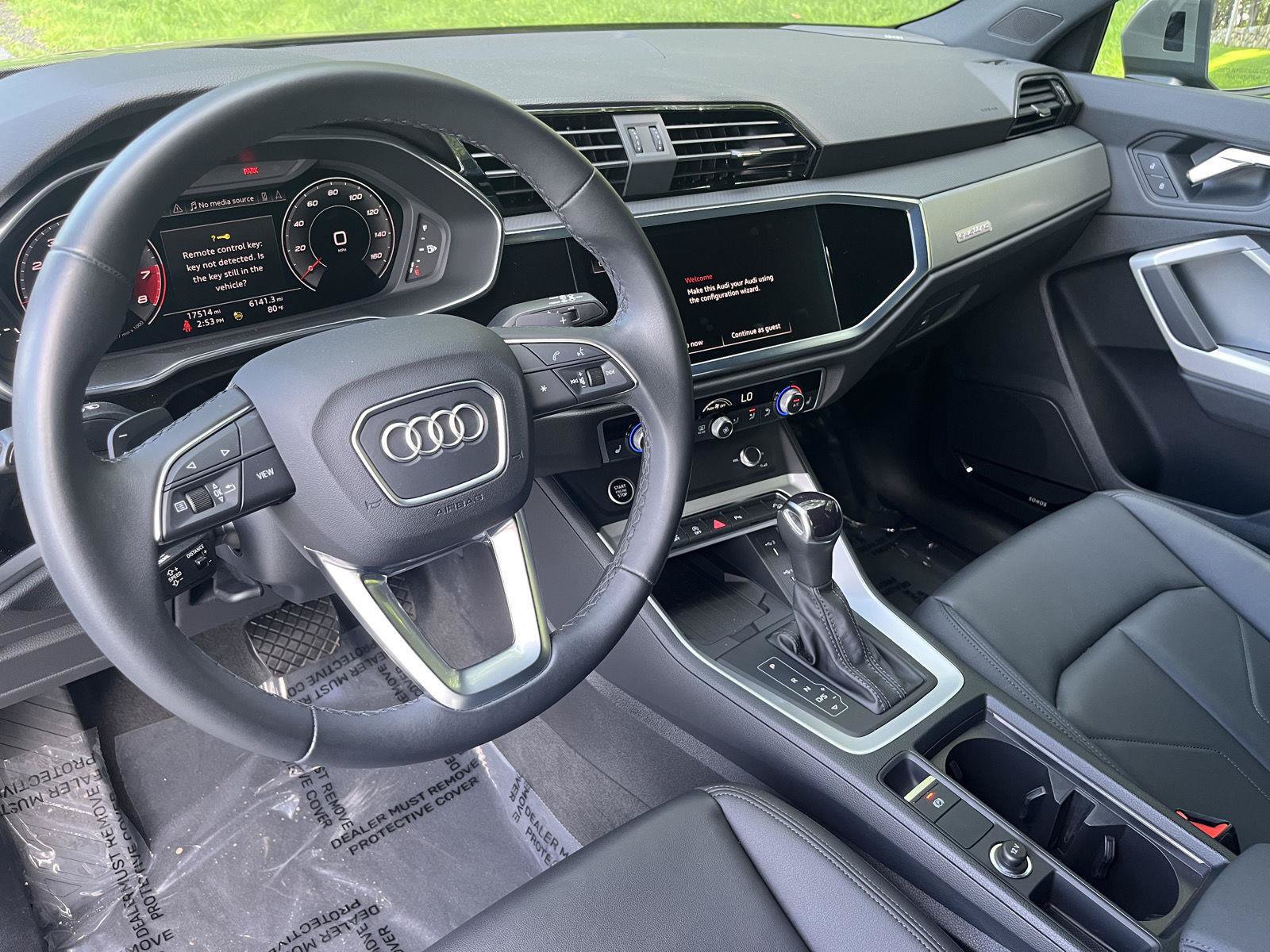 Used 2023 Audi Q3 2.0T Premium Plus w/ Premium Plus Package AWD/4WD image 6