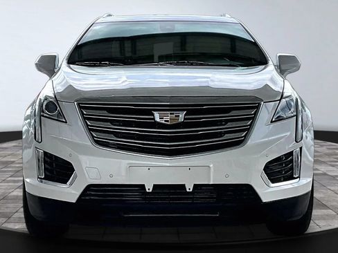 Used 2019 Cadillac XT5 Luxury FWD image 2