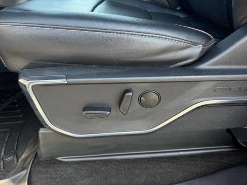 Used 2022 Ford F150 Lariat image 16