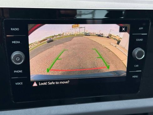 Certified 2025 Volkswagen Jetta SE FWD image 19