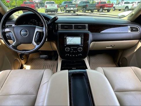 Used 2014 GMC Yukon XL Denali image 7