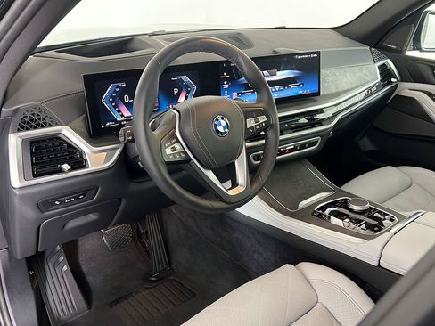 Used 2024 BMW X5 xDrive50e w/ Premium Package AWD/4WD image 2