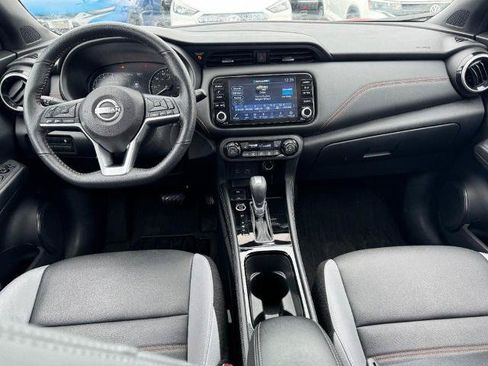 Certified 2023 Nissan Kicks SR w/ SR Premium Package FWD image 11