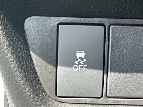 Certified 2026 Honda HR-V LX image 13
