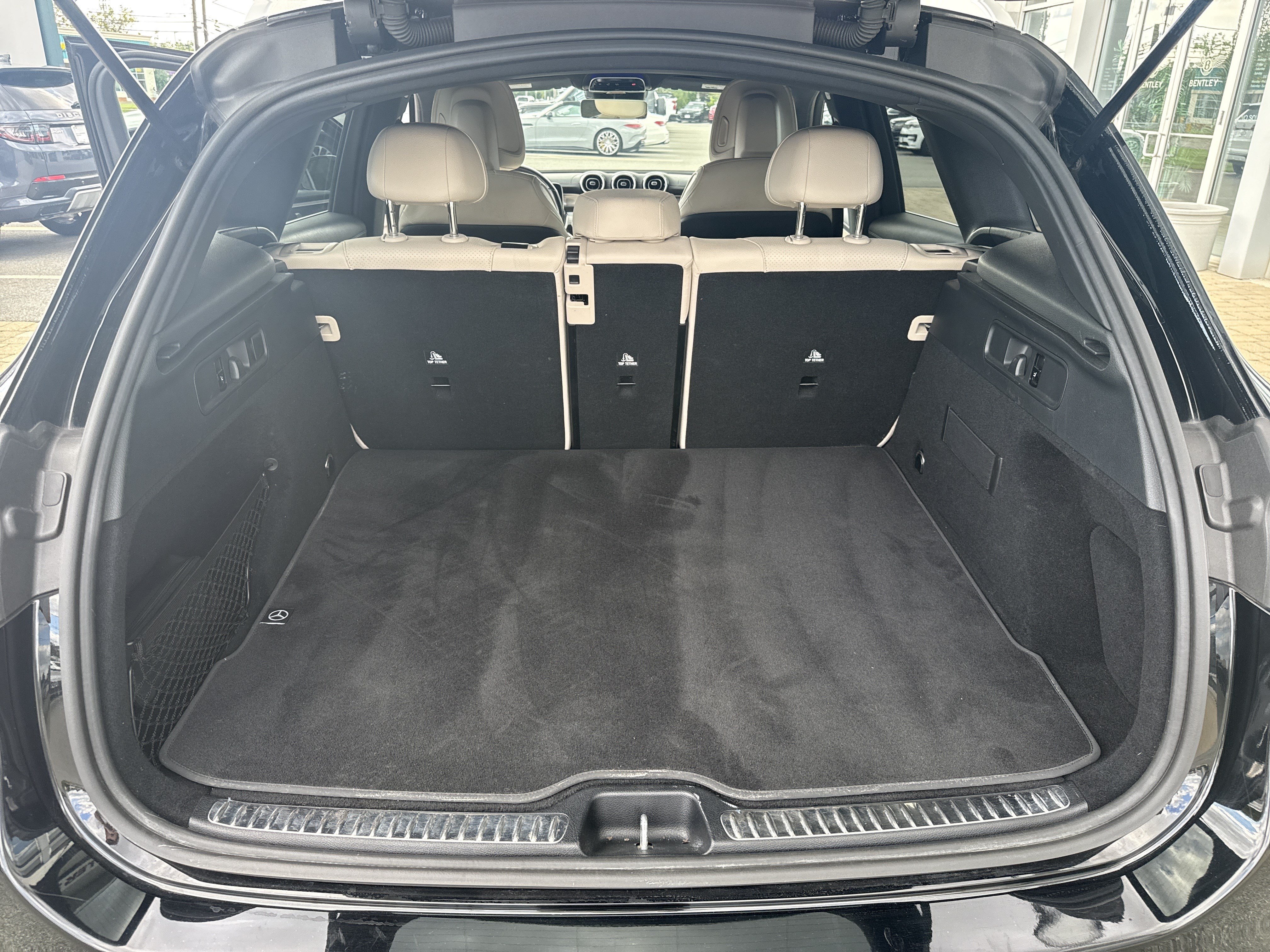 Used 2023 Mercedes-Benz GLC 300 4MATIC image 27