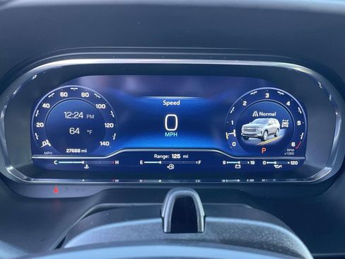 Used 2023 Chevrolet Suburban High Country w/ Advanced Technology Package image 26