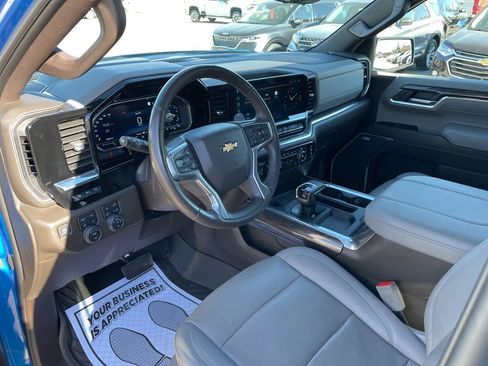 Used 2023 Chevrolet Silverado 1500 LTZ w/ LTZ Premium Package image 4
