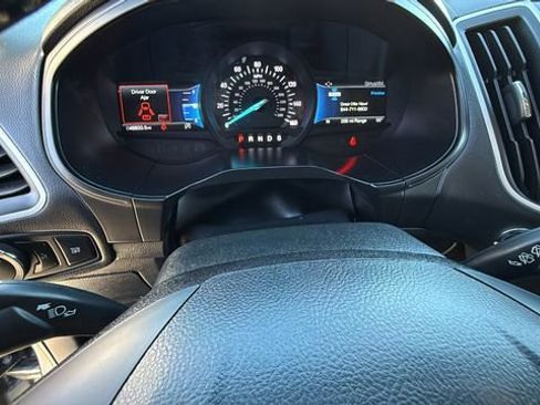 Used 2023 Ford Edge SEL image 21