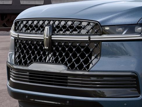 New 2027 Lincoln Navigator Reserve AWD/4WD image 42