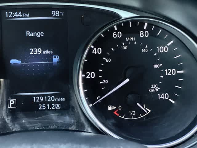 Used 2016 Nissan Rogue S FWD image 19